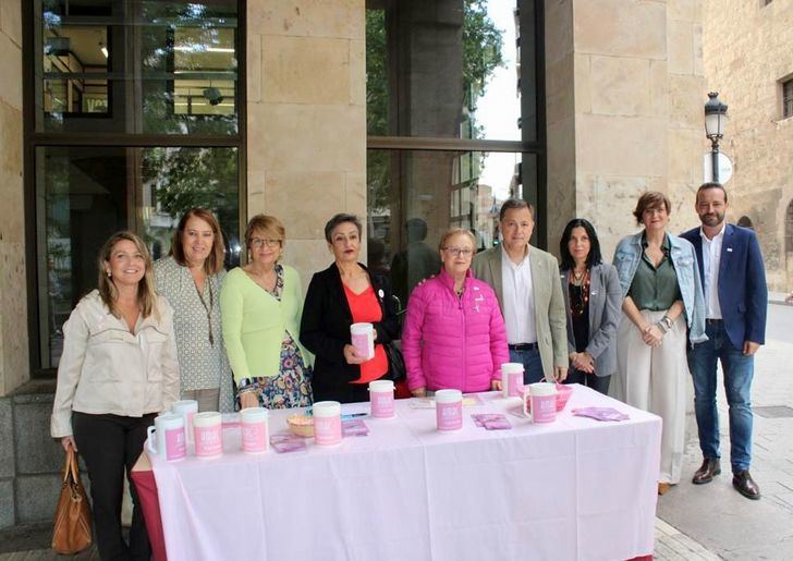 El alcalde de Albacete agradece a las asociaciones que trabajan para las mujeres afectadas con Cáncer de Mama y Ginecológico