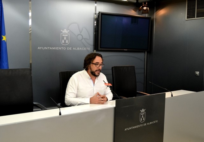 Segura (PSOE): “Manuel Serrano permite que pasen 4 meses sin convocar la comisión de medio ambiente”