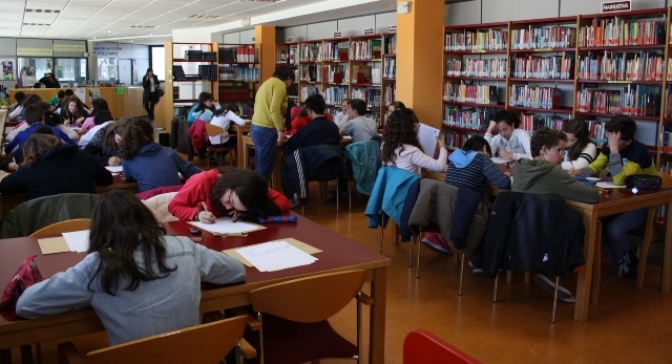 Un centenar de escolares participaron en La Roda en el Concurso de redacción 2015
