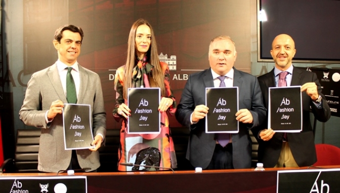 La diseñadora Amaya Arzuaga estará este sábado en la I 'Albacete Fashion Day'