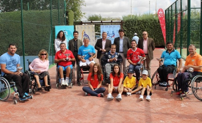 El murciano Enrique Siscar se adjudicó su primer Trofeo Ciudad de Albacete de tenis en silla de ruedas