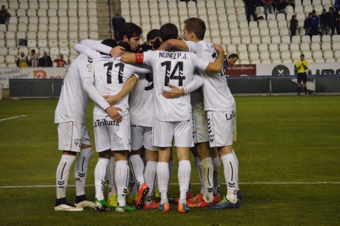 El Albacete Balompié rompe su mala racha y vence y convence frente al Lugo (3-0)