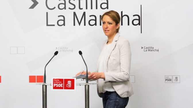 El PSOE critica a Cospedal por los interinos despedidos
