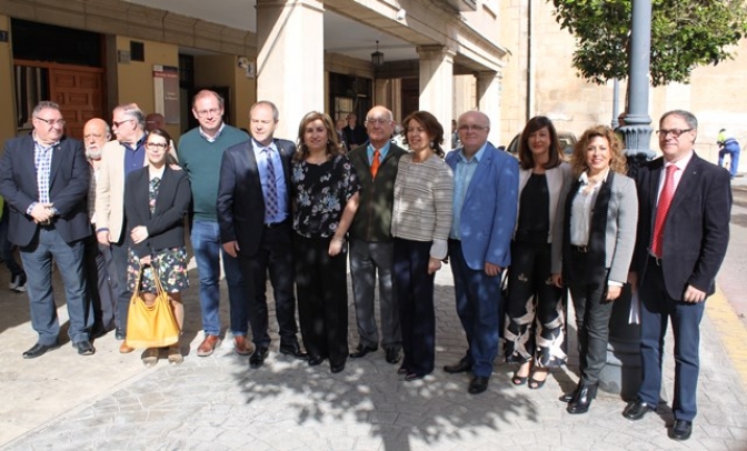 El Club de Mayores de Almansa cumple 40 años y recibe la visita de la consejera