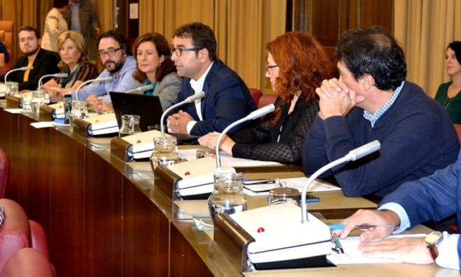Ganemos se alía con el PP en el Ayuntamiento de Albacete para impedir que se aprobase la moción del PSOE pidiendo transparencia en la selección de personal