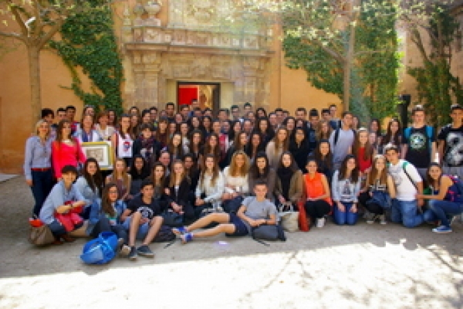 Profesores y alumnos del Lycee Sud Médoc de Saint Medard en Almansa