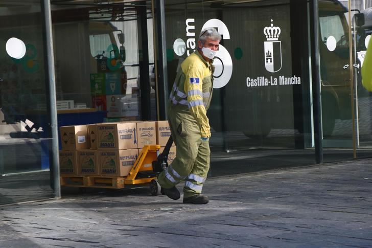 Centros sanitarios de Castilla-La Mancha reciben más de 686.000 artículos de protección 