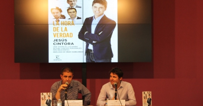 Jesús Cintora presentó su libro ‘La hora de la verdad’ en el stand de la Diputación de Albacete