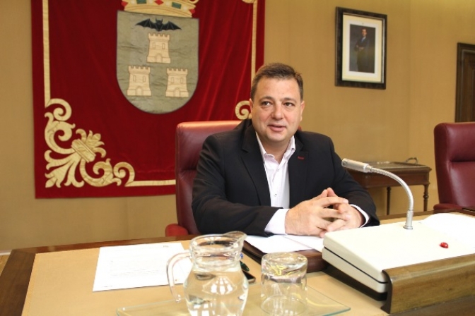 Manuel Serrano destaca la decisión “honesta y transparente” de Javier Cuenca