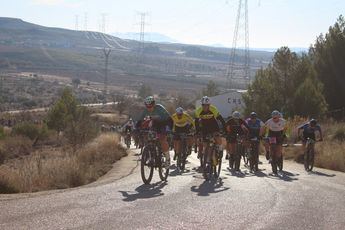 El XIX Circuito de BTT arranca en Ontur con 376 participantes en la XVI Marcha Los Cuchillos