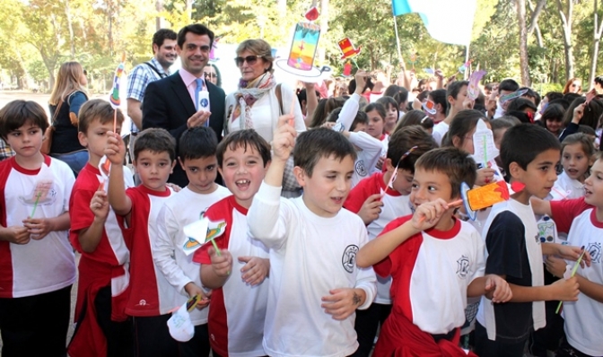 Casi 500 niños de Albacete participan en la campaña de Manos Unidos ‘Rodea el parque’