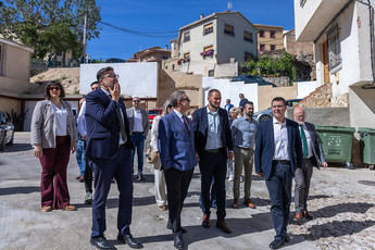 Cabañero resalta la importancia de la educación y la reconstrucción en Letur para el futuro del municipio