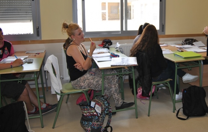 UGT le pide al consejero de Educación de Castilla-La Mancha que diga cuanto antes si habrá o no oposiciones a maestros en 2017