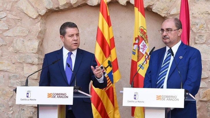 Page despide a Javier Lambán, una persona “muy cabal y honesta” que ayudó “a su tierra, a las ideas del PSOE y a España”