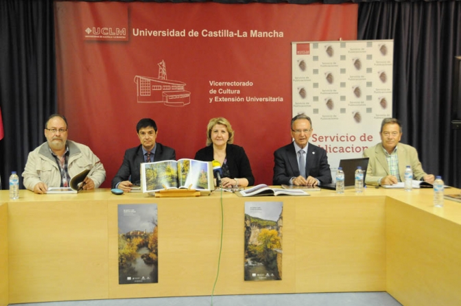 El Servicio de Publicaciones de la UCLM edita el libro ‘De norte a sur. Otoño en Cuenca’