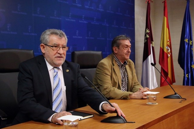 Felpeto adelanta que el gobierno de Castilla-La Mancha convocará 4.000 plazas en los próximos años para consolidar el empleo docente