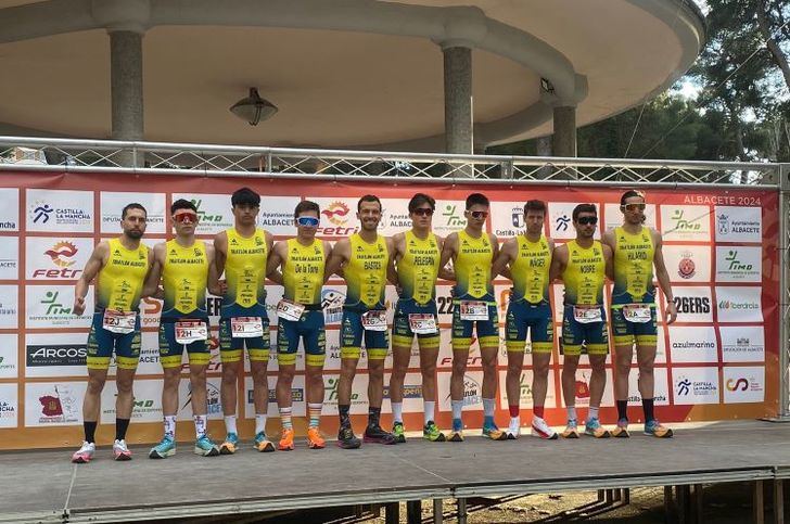 El Club Triatlón Albacete RES a un 'pasito' de la gloria
 