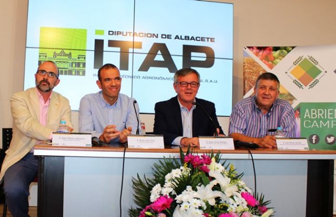 La Lonja celebró su sesión en el stand de la Diputación de Albacete, cuando cumple 40 años de funcionamiento