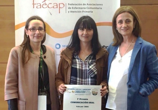 Premio para la matrona Rebeca López y cuatro enfermeras, del centro de Salud de Fuensalida (Toledo) por un trabajo sobre leche materna
