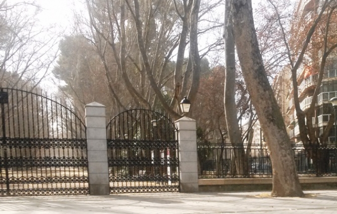 Los parques de Albacete están cerrados por el peligro del fuerte viento