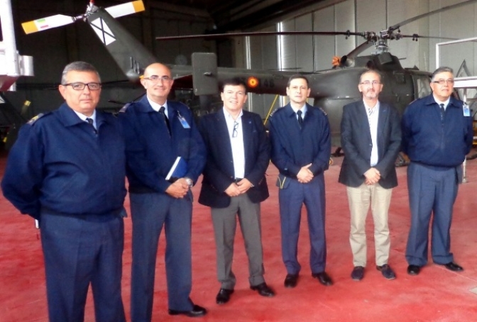 Los responsables de Maestranza se interesan por las enseñanzas de aeromecánica del CIFP de Aguas Nuevas