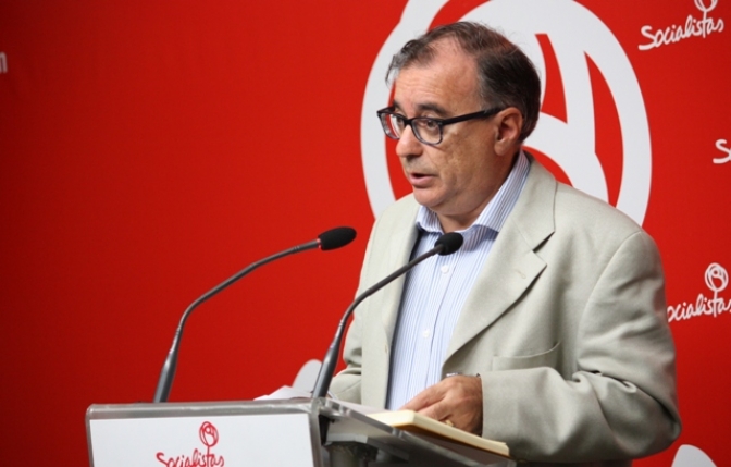 El PSOE denuncia la drástica reducción de plazas para médicos internos y residentes en Castilla-La Mancha