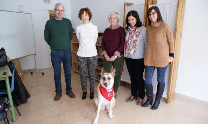 Los colegios La Paz, Diocesano y Ave María se incorporan al proyecto READ Albacete de lectura con perros