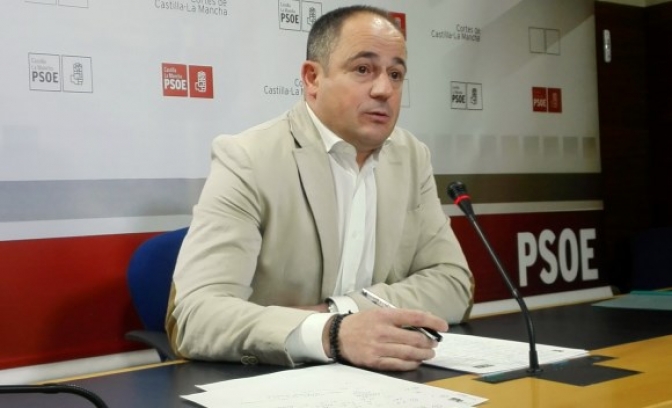 Sáez (PSOE): “Cospedal solo será creíble si exige a Rajoy que no presente recursos contra la jornada de 35 horas”