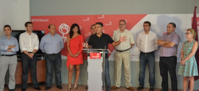 El secretario general del PSOE de Albacete anuncia un frente común de rechazo de los socialistas a la elección directa de alcaldes