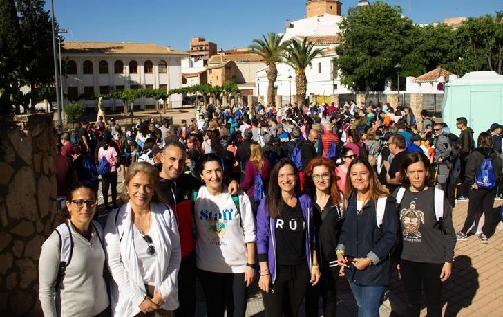 La marcha en Elche de la Sierra reúne a 500 participantes en una jornada dedicada al ejercicio y la alimentación sana