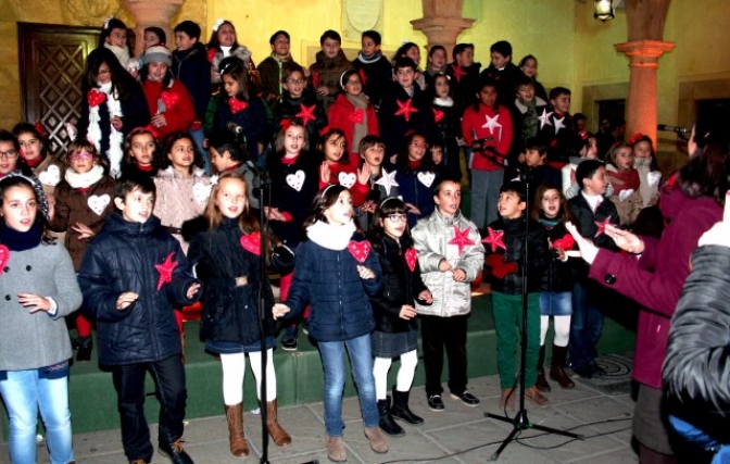 El grupo La Troya abrió con su pregón la Navidad en la localidad de Villarrobledo