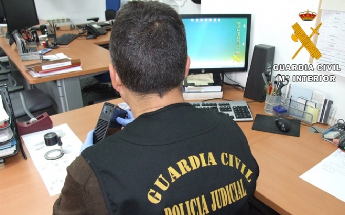 La Guardia Civil desarticula una organización criminal que estafó 33.430 euros a un empresario de Almansa