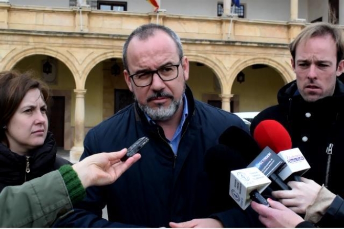 El equipo de gobierno quiere llevar al pleno de abril la relación de puestos de trabajo del Ayuntamiento de Villarrobledo