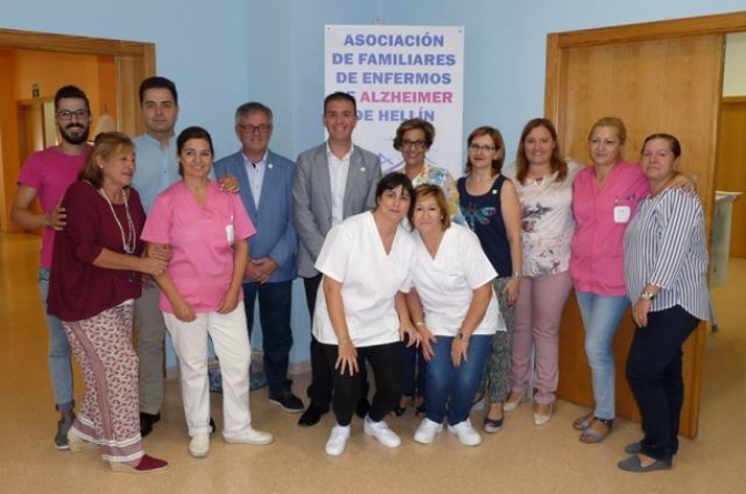 Diputación de Albacete y AFA-Hellín sellan su colaboración en el Día Internacional Contra el Alzheimer