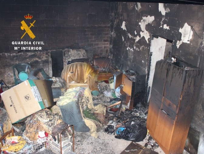 Detenida una mujer por causar un incendio en una vivienda de Elche de la Sierra por motivos de herencia
