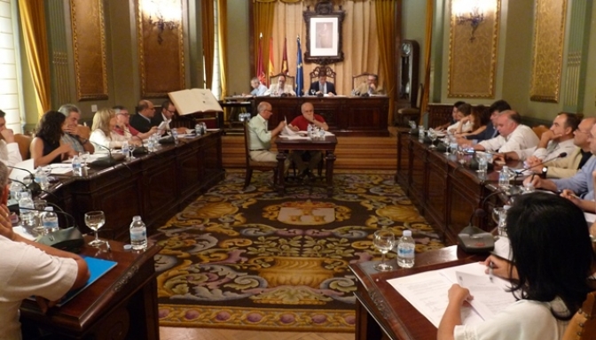 El Pleno de la Diputación de Albacete aprueba la bajada de sueldo de los cargos públicos un 5%