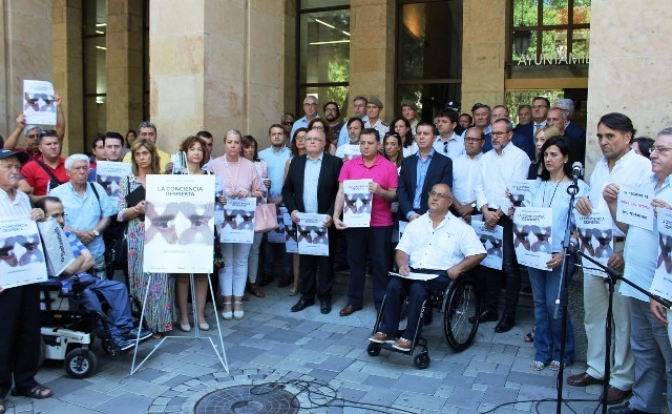 Minuto de silencio en memoria de Miguel Ángel Blanco en diferentes ayuntamientos de Albacete