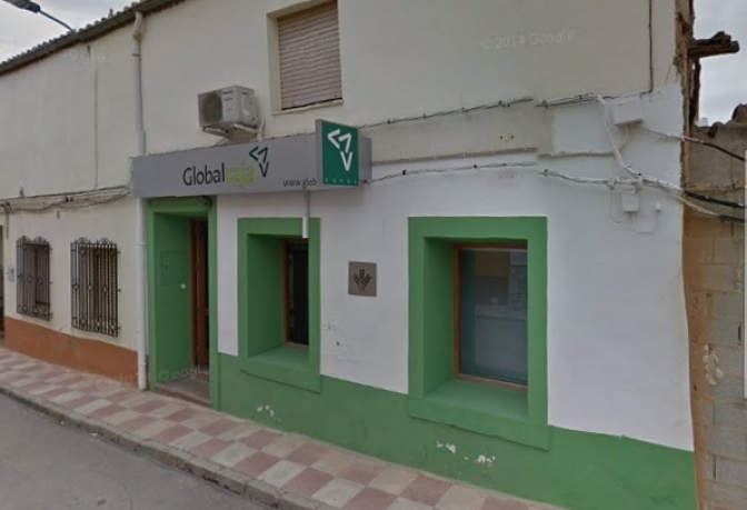 Atracada nada más abrir las puertas al público la oficina de Globalcaja en Navas de Jorquera (Albacete)