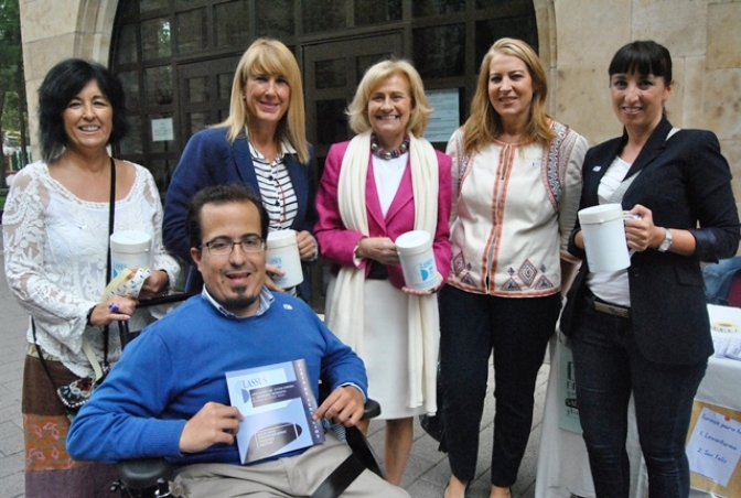 Cuestación de la Asociación Lassus de lucha contra el síndrome depresivo, en Albacete
