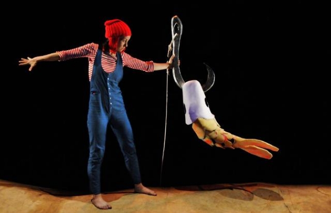 Teatro infantil dirigido a alumnos de Centros Rurales Agrupados, en el Teatro de la Paz, este martes, con la obra ‘La Maquiné’
