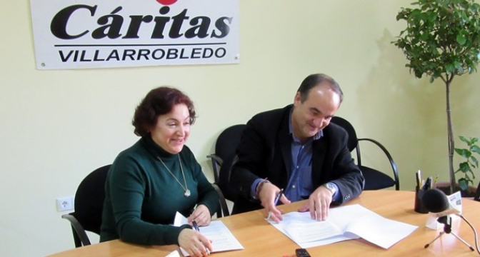 El Ayuntamiento de Villarrobledo firma un convenio con Cáritas por importe de 6.500 euros