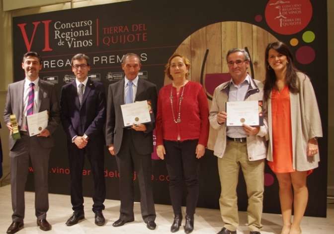 Entregados los premios  Quijotes de Oro, Plata y Bronce en el VI Concurso Regional de Vinos