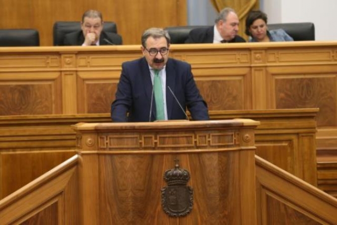 El consejero de Sanidad señala que el reinicio de las obras en los hospitales ha devuelto la ilusión a los profesionales de CLM