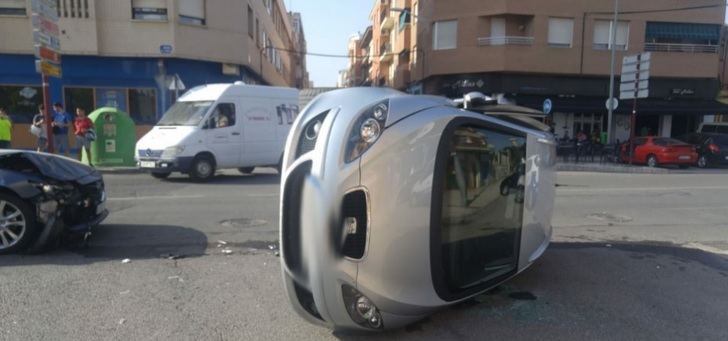 Espectacular accidente muy cerca del recinto ferial de Albacete