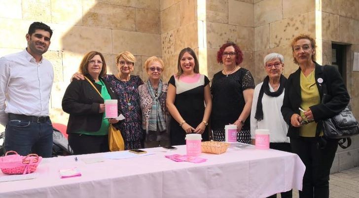 El Ayuntamiento de Albacete muestra su apoyo a AMAC en el Día Mundial Contra el Cáncer de Mama