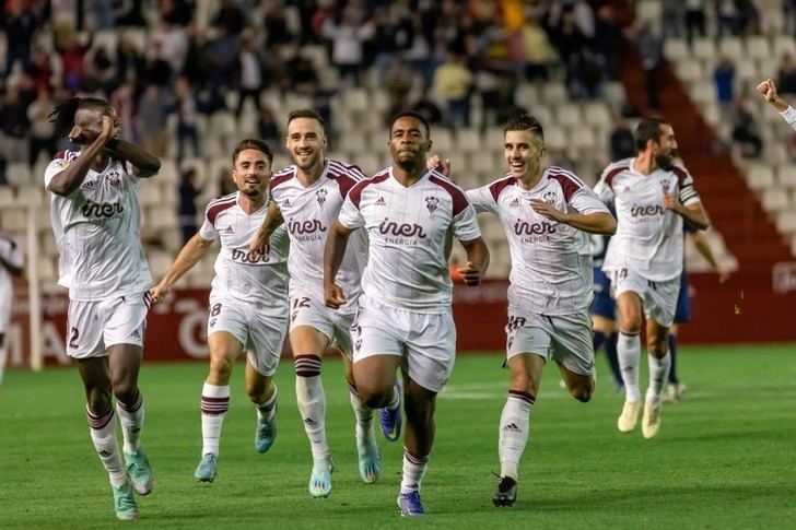 El Albacete Balompié vence al Real Oviedo y sigue en los puestos de privilegio (1-0)