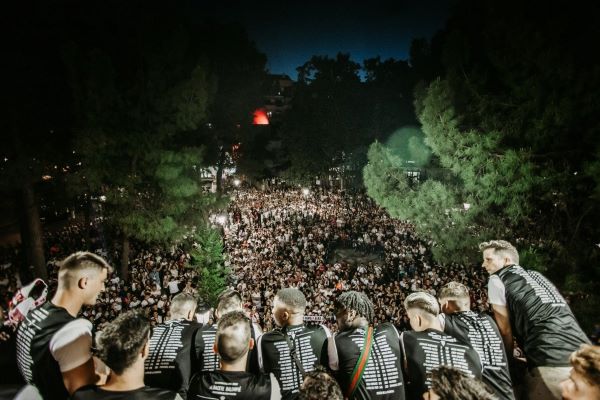 Cerca de 20.000 aficionados acompañan al Albacete Balompié en la celebración del ascenso a Segunda División