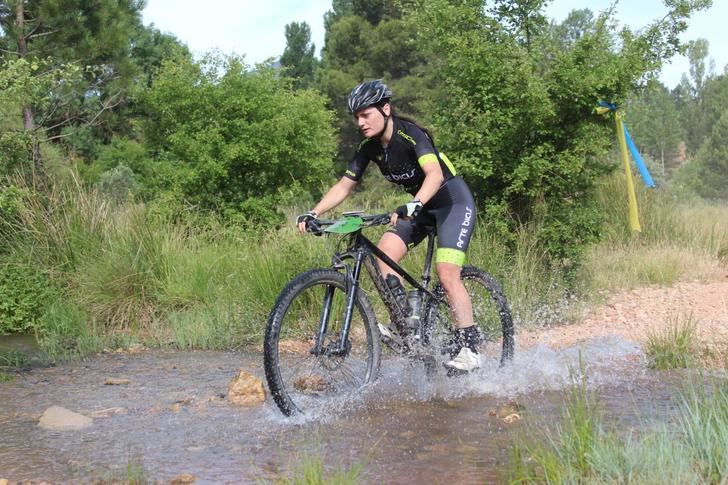 Almudena Jiménez e Ismael Hernández ganaron la carrera de BTT de Riópar