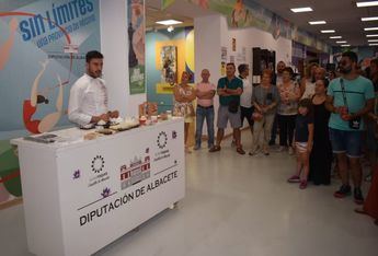 El ‘Show Cooking’ del stand de Diputación abre sus puertas en la Feria de Albacete con los ‘platos trampantojos’