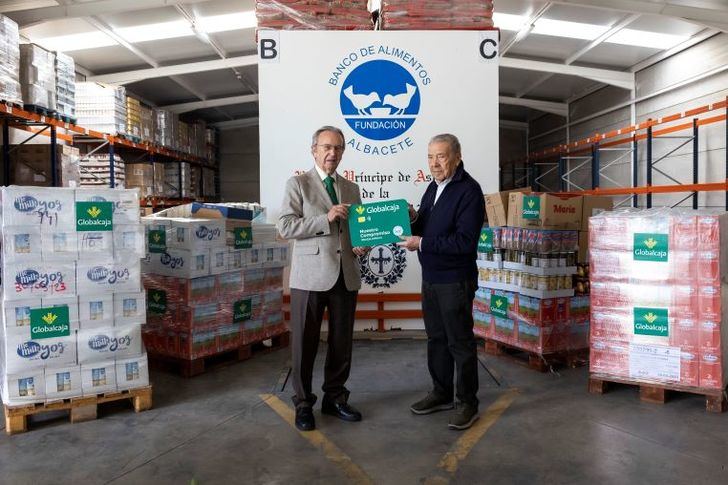 Globalcaja dona al Banco de Alimentos de Albacete recursos para 3.000 kilos de alimentos y artículos de primera necesidad